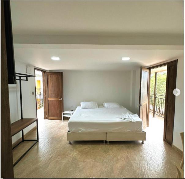 Hotel Victoria Queen Villavieja Kültér fotó